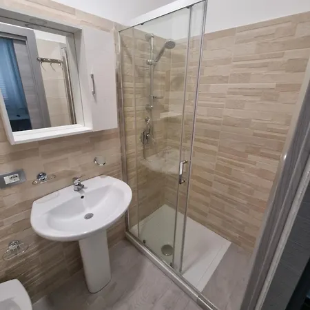 فندق مبيت وإفطار Piazza Salotto 3*